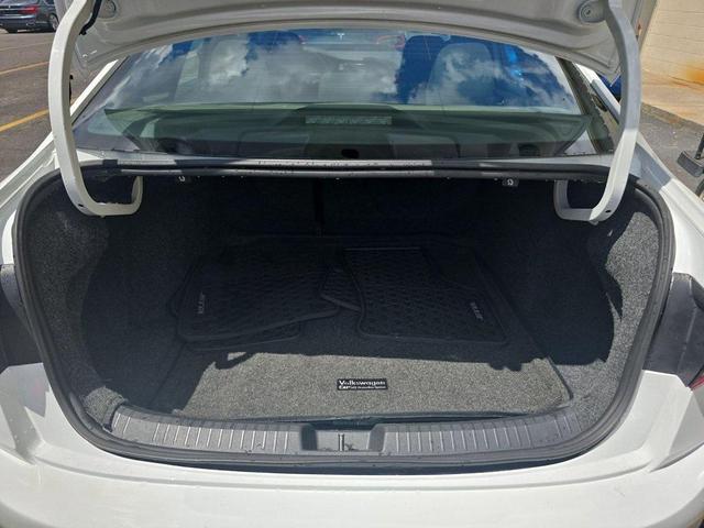 Photo of 2024 Pure White Volkswagen Jetta