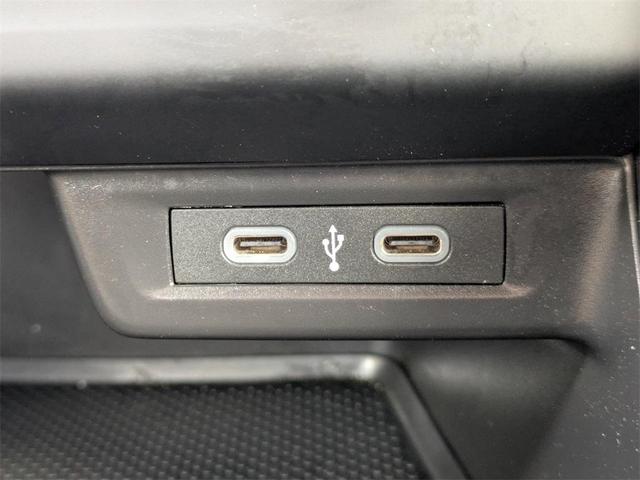 Photo of 2024 Pure White Volkswagen Jetta