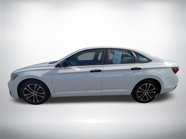 Photo of 2024 Pure White Volkswagen Jetta