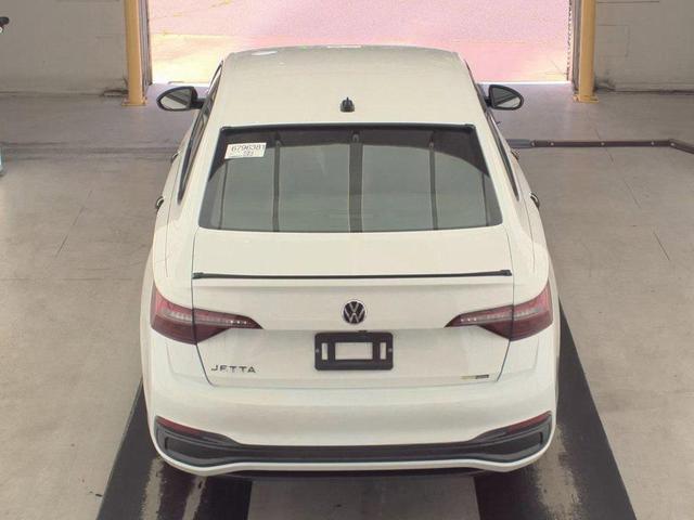 Photo of 2024 Pure White Volkswagen Jetta