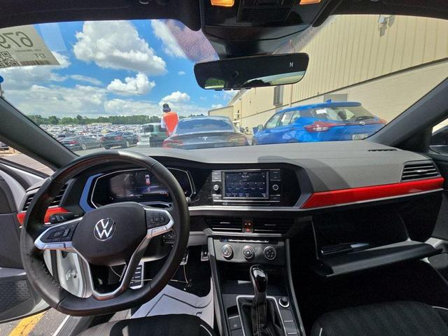 Photo of 2024 Pure White Volkswagen Jetta