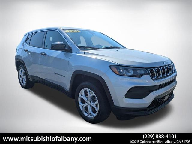 Photo of 2024 Silver Zynith Metallic Clearcoat Jeep Compass
