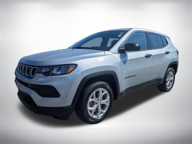 Photo of 2024 Silver Zynith Metallic Clearcoat Jeep Compass