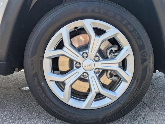 Photo of 2024 Silver Zynith Metallic Clearcoat Jeep Compass