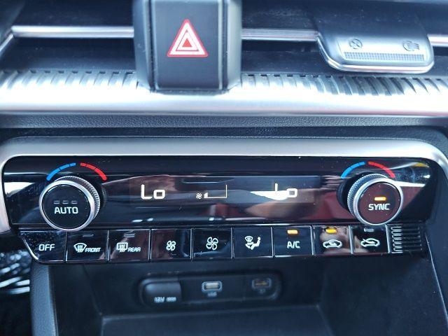 Photo of 2023 Glacial White Pearl Kia K5