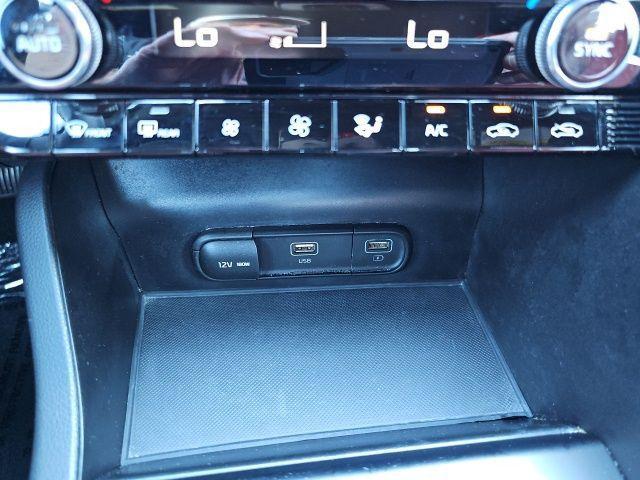 Photo of 2023 Glacial White Pearl Kia K5