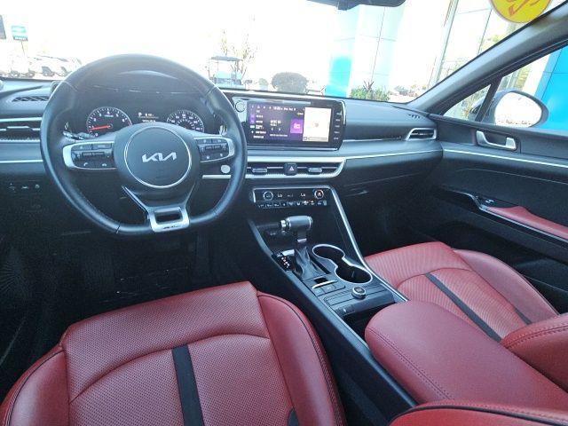 Photo of 2023 Glacial White Pearl Kia K5