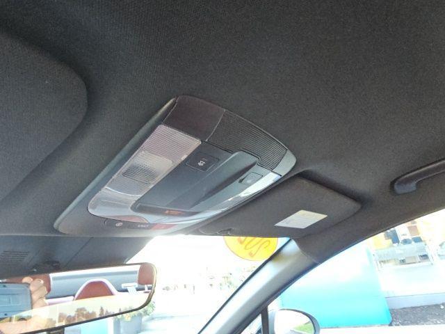 Photo of 2023 Glacial White Pearl Kia K5