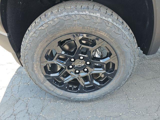 Photo of 2026 Sterling Gray Metallic Chevrolet Colorado