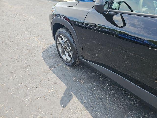 Photo of 2025 Black Metallic Chevrolet Trax