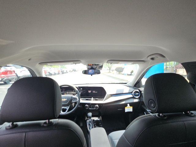 Photo of 2025 Black Metallic Chevrolet Trax