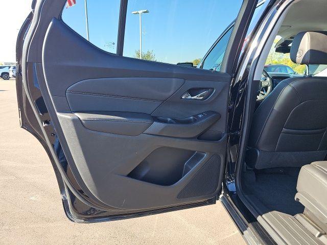 Photo of 2020 Mosaic Black Metallic Chevrolet Traverse