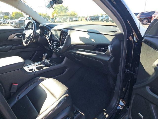 Photo of 2020 Mosaic Black Metallic Chevrolet Traverse