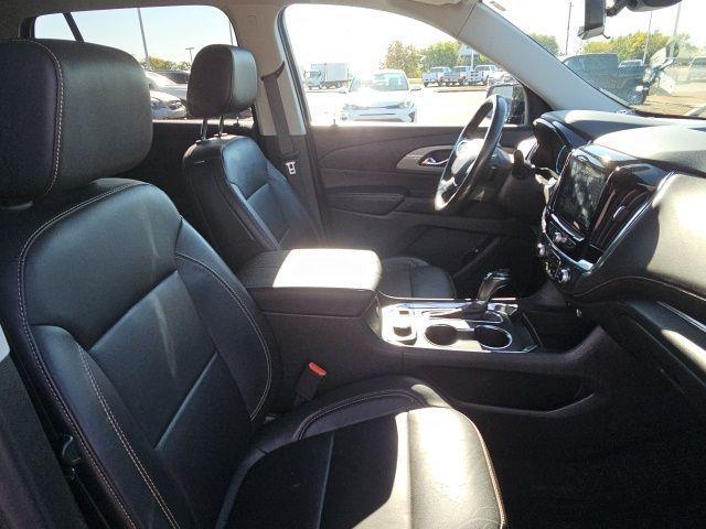 Photo of 2020 Mosaic Black Metallic Chevrolet Traverse