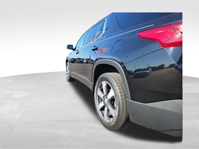 Photo of 2020 Mosaic Black Metallic Chevrolet Traverse