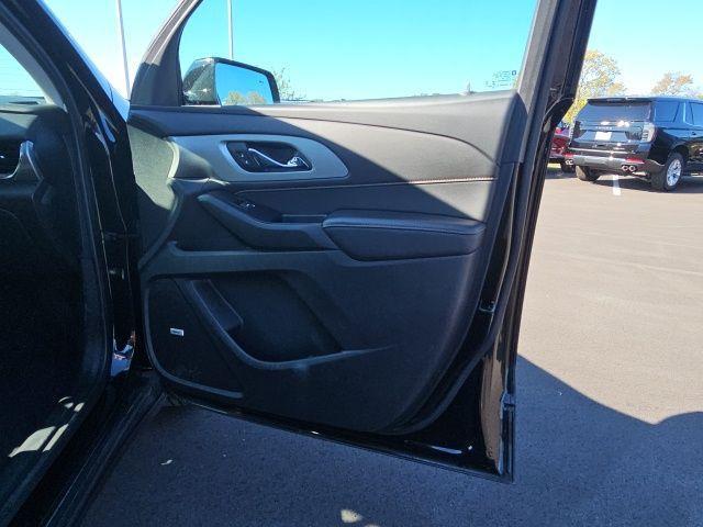 Photo of 2020 Mosaic Black Metallic Chevrolet Traverse