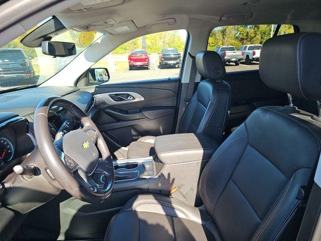 Photo of 2020 Mosaic Black Metallic Chevrolet Traverse