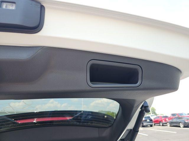 Photo of 2026 Summit White Chevrolet Trailblazer
