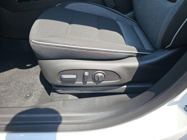 Photo of 2026 Summit White Chevrolet Trailblazer