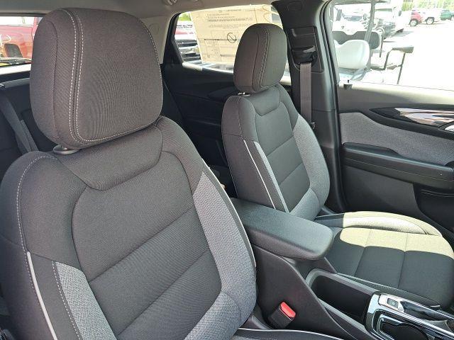 Photo of 2026 Summit White Chevrolet Trailblazer