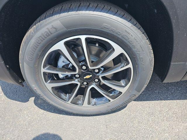 Photo of 2026 Summit White Chevrolet Trailblazer