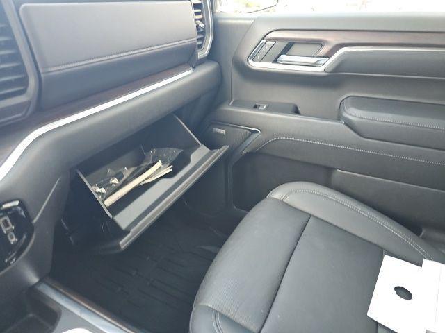 Photo of 2023 Summit White GMC Sierra 1500