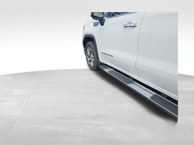Photo of 2023 Summit White GMC Sierra 1500