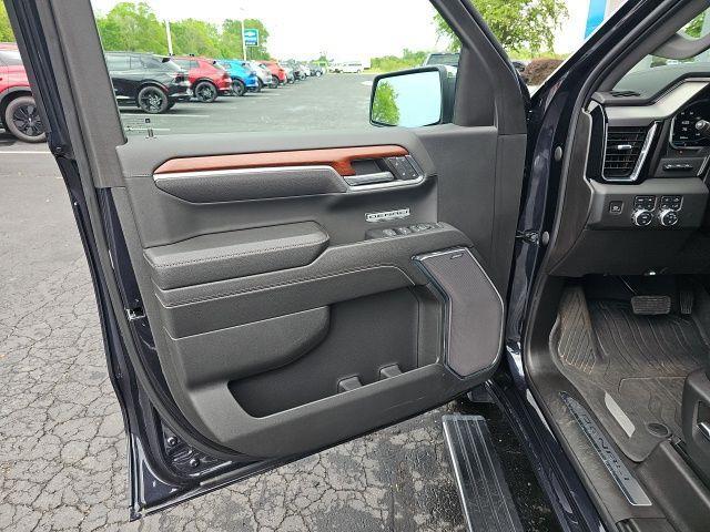 Photo of 2023 Titanium Rush Metallic GMC Sierra 1500