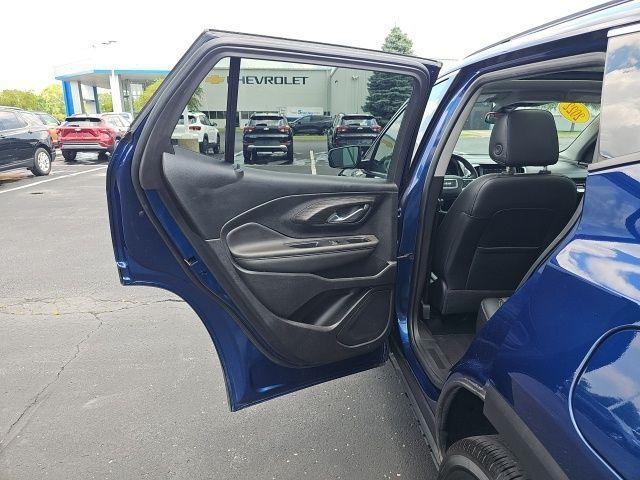 Photo of 2022 Marine Metallic GMC Terrain