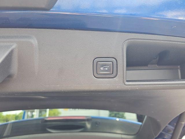 Photo of 2022 Marine Metallic GMC Terrain