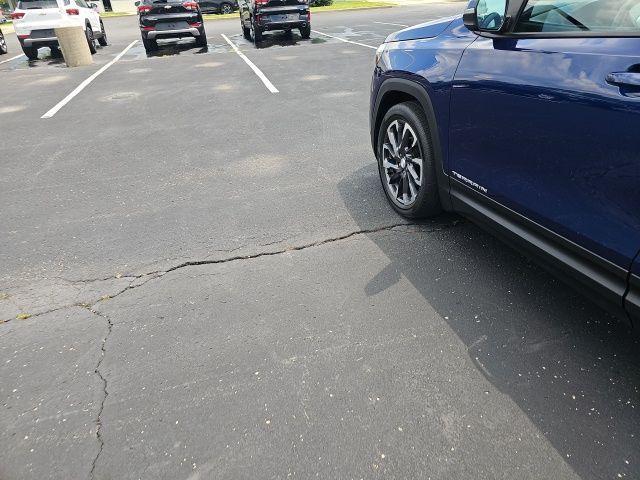 Photo of 2022 Marine Metallic GMC Terrain