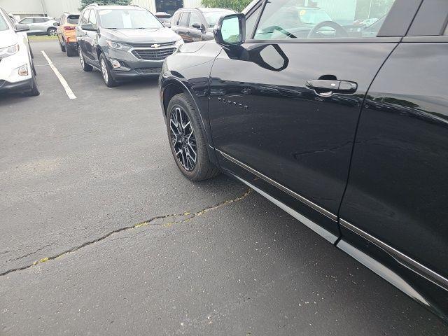 Photo of 2023 Black Chevrolet Blazer