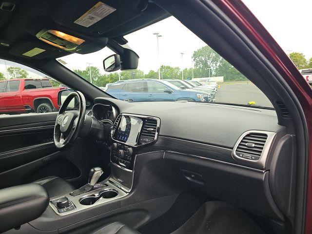 Photo of 2019 Velvet Red Pearlcoat Jeep Grand Cherokee
