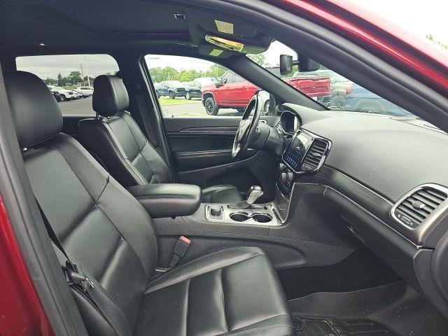 Photo of 2019 Velvet Red Pearlcoat Jeep Grand Cherokee