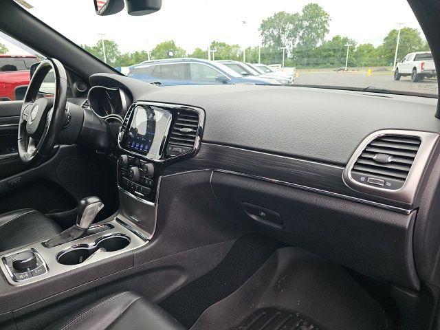 Photo of 2019 Velvet Red Pearlcoat Jeep Grand Cherokee