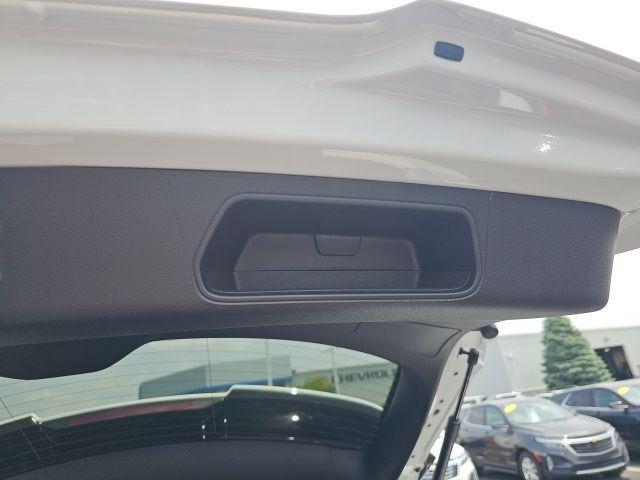 Photo of 2023 Summit White Chevrolet Blazer