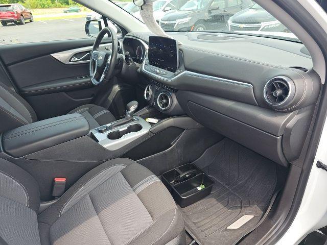 Photo of 2023 Summit White Chevrolet Blazer