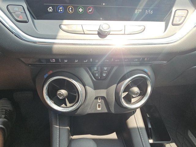 Photo of 2023 Summit White Chevrolet Blazer