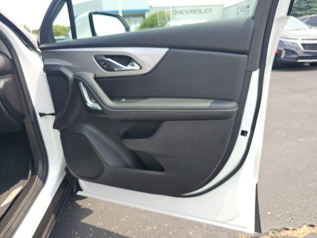 Photo of 2023 Summit White Chevrolet Blazer