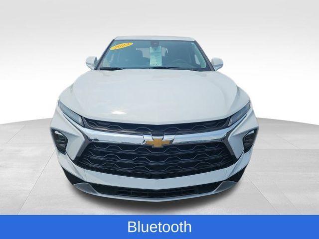 Photo of 2023 Summit White Chevrolet Blazer