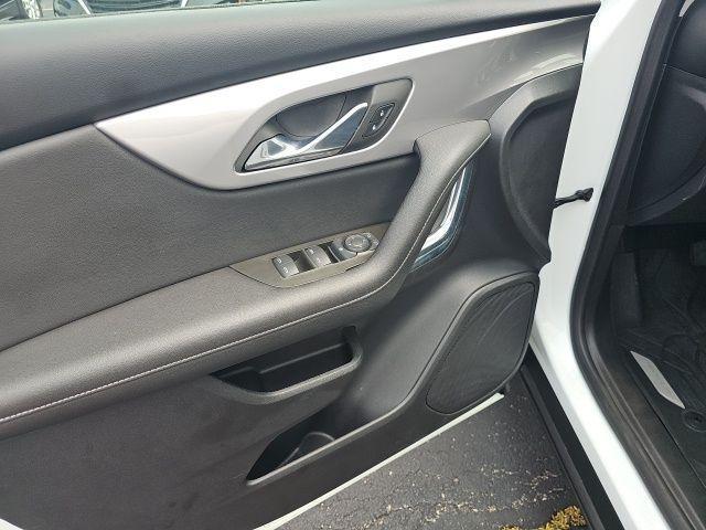 Photo of 2023 Summit White Chevrolet Blazer
