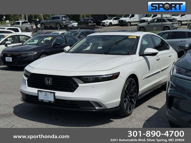 Photo of 2024 Platinum White Pearl Honda Accord Hybrid