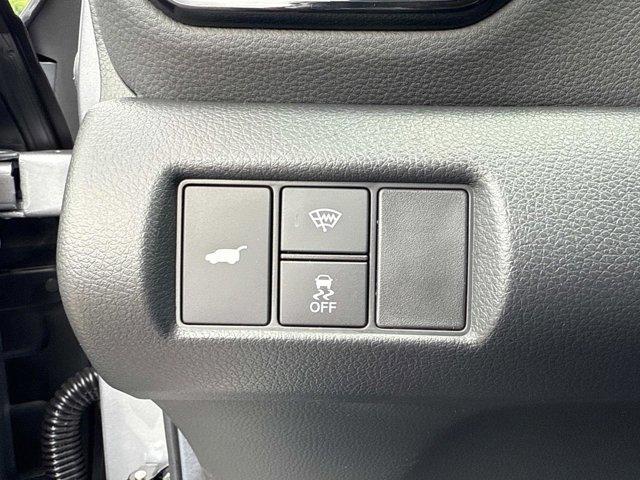 Photo of 2025 Lunar Silver Metallic Honda Pilot