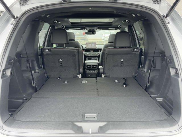 Photo of 2025 Silver Honda Pilot