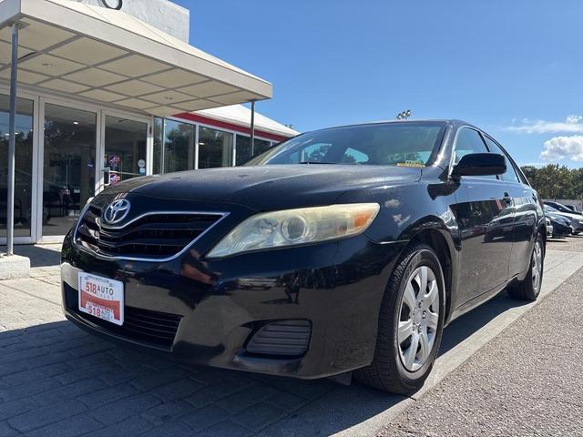 Photo of 2011 Black Toyota Camry
