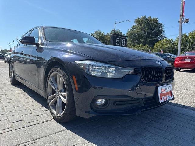 Photo of 2016 Imperial Blue Metallic BMW 320