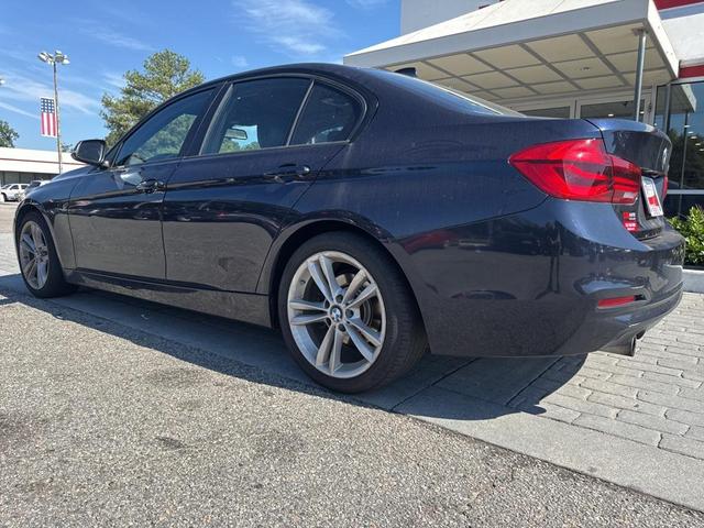 Photo of 2016 Imperial Blue Metallic BMW 320