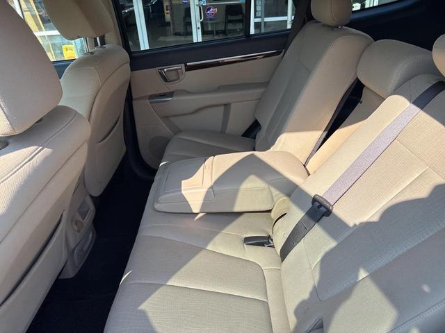 Photo of 2011 Phantom Black Metallic Hyundai SANTA FE