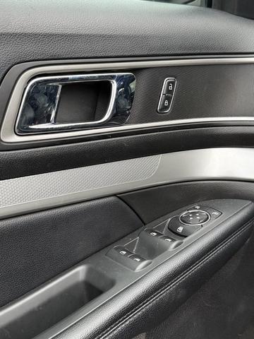Photo of 2017 Magnetic Ford Explorer