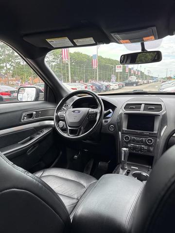 Photo of 2017 Magnetic Ford Explorer